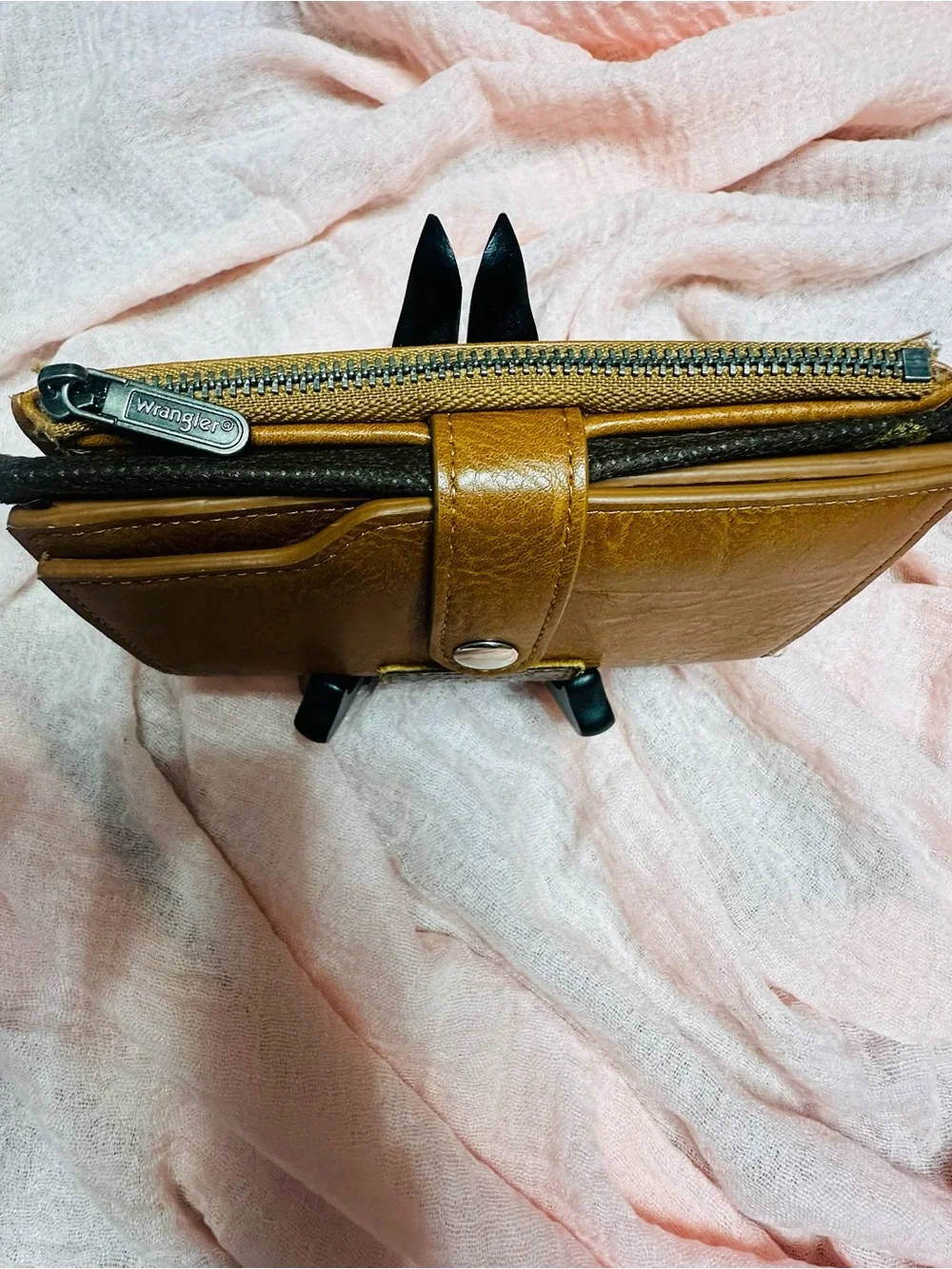 Wrangler Tan Trifold Leather Wallet with Snap Tab